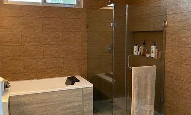 Aqua Residencial: Casa muy amplia en renta / Very spacious home for rent