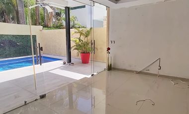 Residencial Cumbres: Casa con 18 paneles solares / Home with 18 solar panels