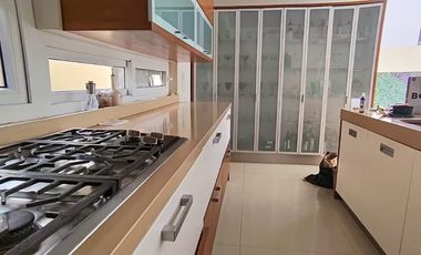 Residencial Cumbres: Casa con 18 paneles solares / Home with 18 solar panels