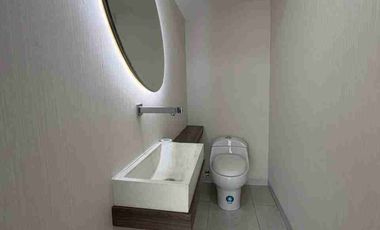 Casa en Alquiler de Estreno en Urb. Riona