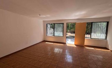 Arriendo amplia casa 3D 1B en recoleta