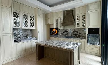 TP96.Rumah baru 3Lt ada kolam Renang Area Premium di Cipete jakarta Selatan