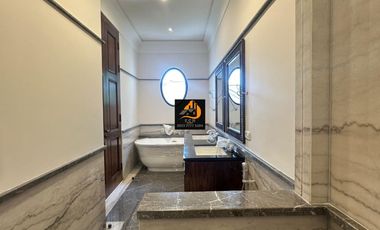 TP96.Rumah baru 3Lt ada kolam Renang Area Premium di Cipete jakarta Selatan