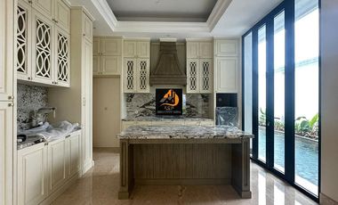 TP96.Rumah baru 3Lt ada kolam Renang Area Premium di Cipete jakarta Selatan