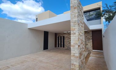 Casa en venta 4 recámaras ENTREGA INMEDIATA al norte de Mérida