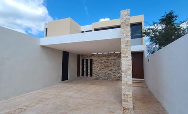 Casa en venta 4 recámaras ENTREGA INMEDIATA al norte de Mérida