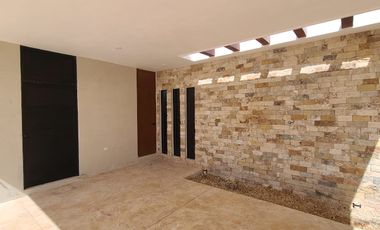 Casa en venta 4 recámaras ENTREGA INMEDIATA al norte de Mérida