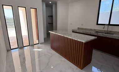 Casa en venta 4 recámaras ENTREGA INMEDIATA al norte de Mérida