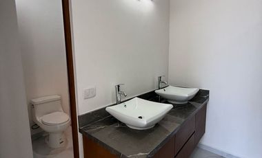 Casa en venta 4 recámaras ENTREGA INMEDIATA al norte de Mérida