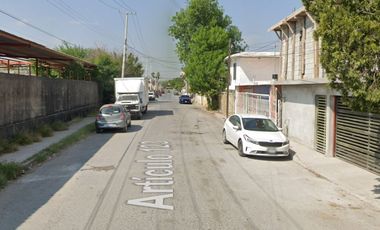 Gran Remate, Casa en Col. González (Anáhuac), Nvo. Laredo, Tamps.