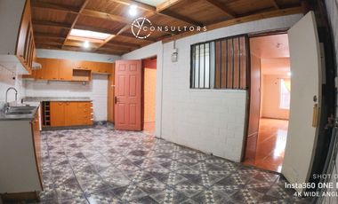 Arriendo Casa Pasaje Tokio, Quilicura / Estacionamiento