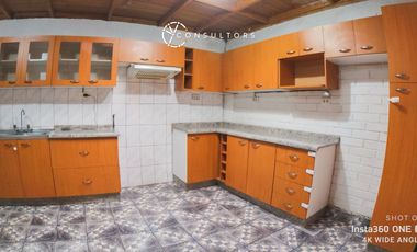 Arriendo Casa Pasaje Tokio, Quilicura / Estacionamiento