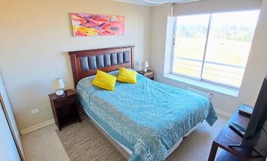 SINCRONICA PROPIEDADES ARRIENDA POR AÑO CORRIDO HERMOSO DPTO EN LAGNA BAHIA