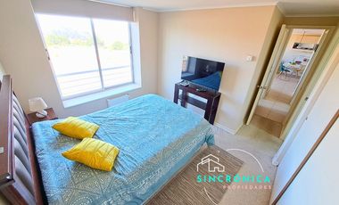 SINCRONICA PROPIEDADES ARRIENDA POR AÑO CORRIDO HERMOSO DPTO EN LAGNA BAHIA