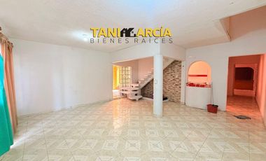 Vendo Casa muy amplia super céntrica!! en Córdoba, a unas calles de la clínica 61 y parque San Miguel!!