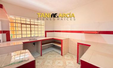 Vendo Casa muy amplia super céntrica!! en Córdoba, a unas calles de la clínica 61 y parque San Miguel!!
