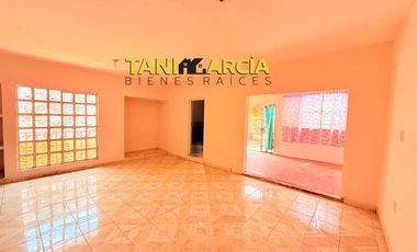 Vendo Casa muy amplia super céntrica!! en Córdoba, a unas calles de la clínica 61 y parque San Miguel!!