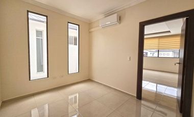 Alquiler de Casa de 3 Dormitorios, Moderna, Amplia y Equipada - Urb. Ciudad Celeste, Etapa Estribor