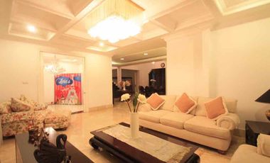 Rumah Mewah 2 Lantai di Taman Aries Kembangan