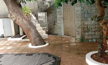 Rumah Mewah 2 Lantai di Taman Aries Kembangan