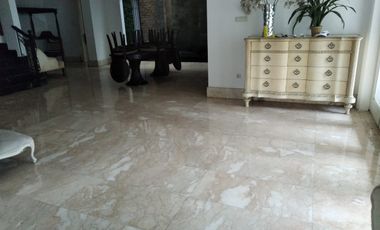 Rumah Mewah 2 Lantai di Taman Aries Kembangan