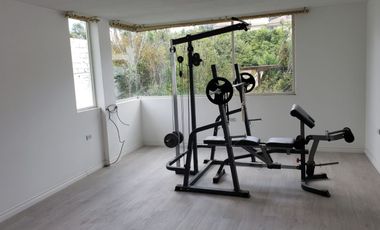¡OPORTUNIDAD!, en el Club Los Chillos vendo propiedad de 1125m2 de terreno y 460m2 de construcción