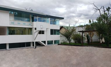¡OPORTUNIDAD!, en el Club Los Chillos vendo propiedad de 1125m2 de terreno y 460m2 de construcción