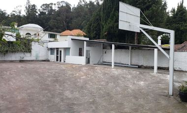 ¡OPORTUNIDAD!, en el Club Los Chillos vendo propiedad de 1125m2 de terreno y 460m2 de construcción