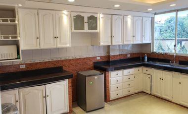 ¡OPORTUNIDAD!, en el Club Los Chillos vendo propiedad de 1125m2 de terreno y 460m2 de construcción