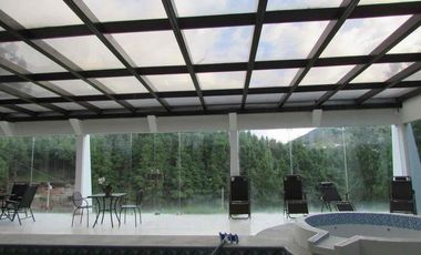 lujosa Y Ammplia Propiedad dentro de Exclusivq Urbanización