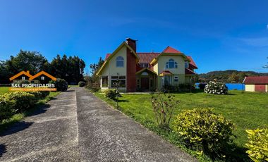 Casa 254 m² en Parcela 5.053 m² | Chamiza a orilla de Carretera Austral | 4 Dormitorios | Puerto Montt