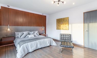 CASA SOLA COMO DE REVISTA, EXCELENTE UBICACION