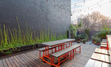 CASA SOLA COMO DE REVISTA, EXCELENTE UBICACION