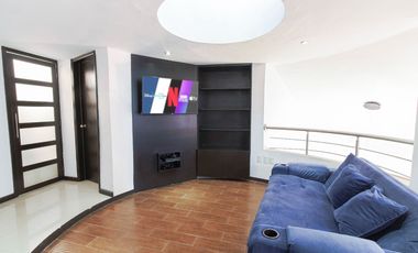 Casa Moderna con terraza y doble altura. Estacionamiento hasta para 6 coches.Jardines del Sol.
