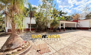 Rento Bella Casa de 1 Nivel en Córdoba de 4,400 m2 terreno, Fraccionamiento Privado