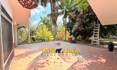Rento Bella Casa de 1 Nivel en Córdoba de 4,400 m2 terreno, Fraccionamiento Privado