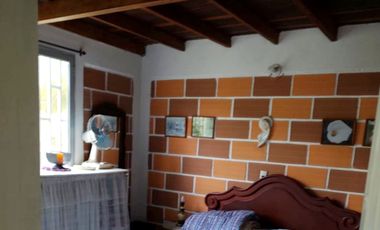 VENTA DE FINCA MUY ACOGEDORA DE 2.100 MT2 EN VEREDA LA MESETA, EL PEÑOL, ANTIOQUIA