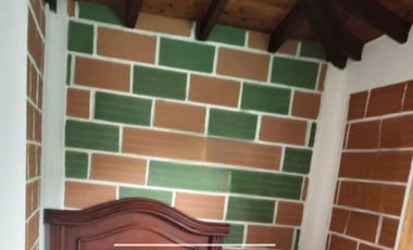 VENTA DE FINCA MUY ACOGEDORA DE 2.100 MT2 EN VEREDA LA MESETA, EL PEÑOL, ANTIOQUIA