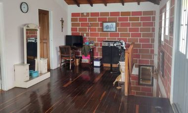 VENTA DE FINCA MUY ACOGEDORA DE 2.100 MT2 EN VEREDA LA MESETA, EL PEÑOL, ANTIOQUIA