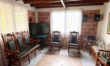 VENTA DE FINCA MUY ACOGEDORA DE 2.100 MT2 EN VEREDA LA MESETA, EL PEÑOL, ANTIOQUIA