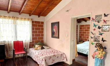 VENTA DE FINCA MUY ACOGEDORA DE 2.100 MT2 EN VEREDA LA MESETA, EL PEÑOL, ANTIOQUIA