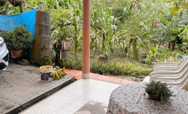 VENTA DE FINCA MUY ACOGEDORA DE 2.100 MT2 EN VEREDA LA MESETA, EL PEÑOL, ANTIOQUIA