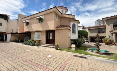 Casa en Renta en Lomas del Country, por Circunvalación y Ávila Camacho