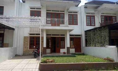 Rumah Mewah Disewakan Murah Di Royal Mansion Dekat UAD, Banguntapan