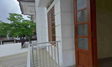 Rumah Mewah Disewakan Murah Di Royal Mansion Dekat UAD, Banguntapan