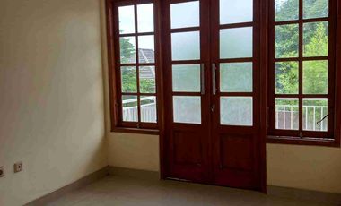 Rumah Mewah Disewakan Murah Di Royal Mansion Dekat UAD, Banguntapan