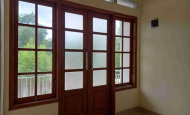 Rumah Mewah Disewakan Murah Di Royal Mansion Dekat UAD, Banguntapan