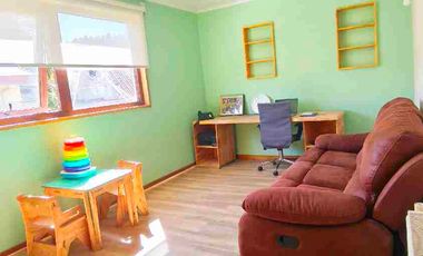 EN VENTA HERMOSA Y AMPLIA CASA EN BARRIO UNIVERSITARIO