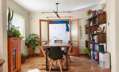 EN VENTA HERMOSA Y AMPLIA CASA EN BARRIO UNIVERSITARIO