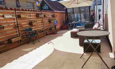 EN VENTA HERMOSA Y AMPLIA CASA EN BARRIO UNIVERSITARIO